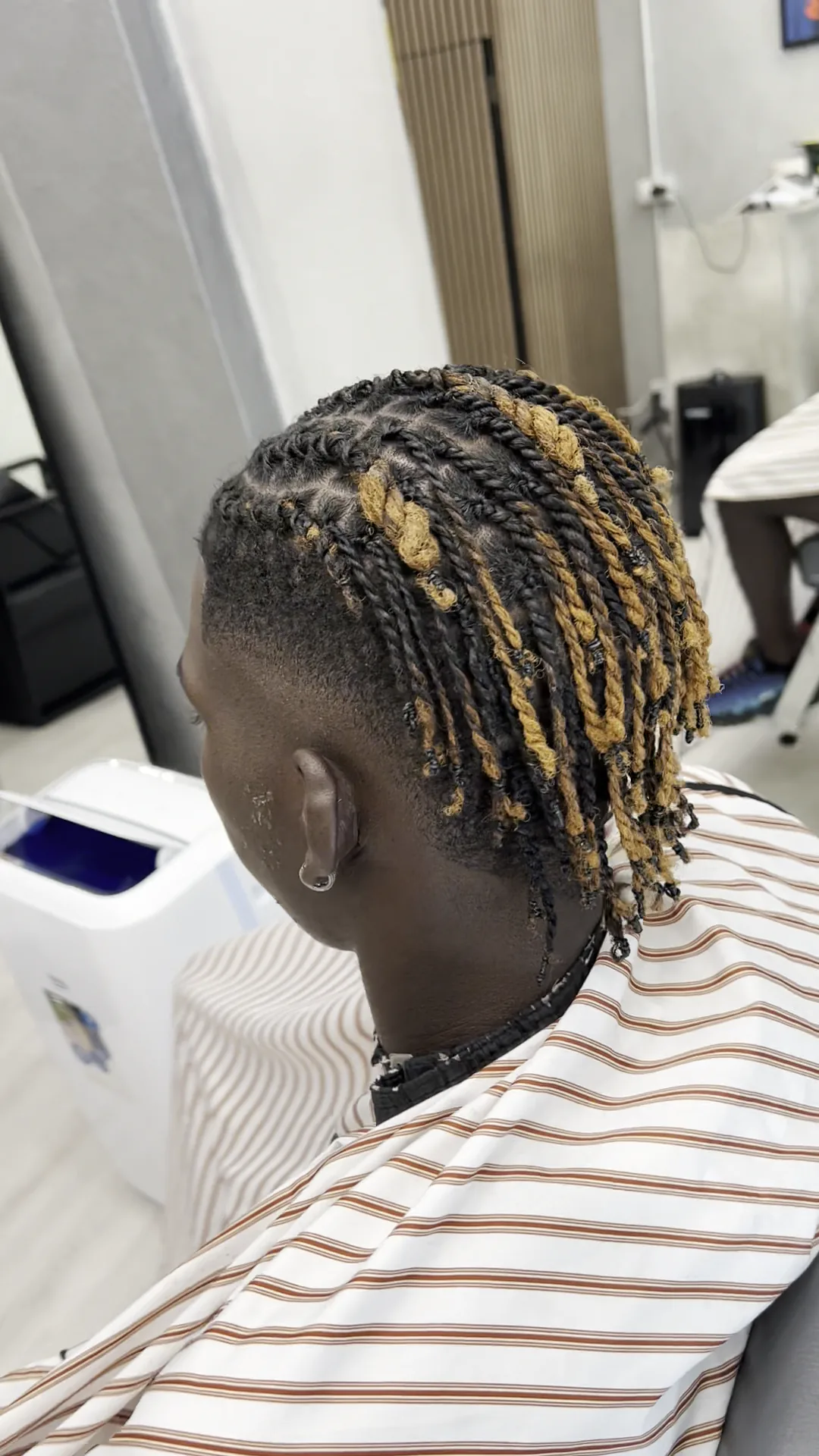Tresses & locs